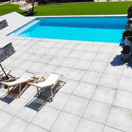Chambre Vue Lac Av Piscine Prunieres Luaran gambar